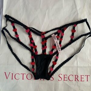 NWT Victoria’s Secret Panty Size Medium